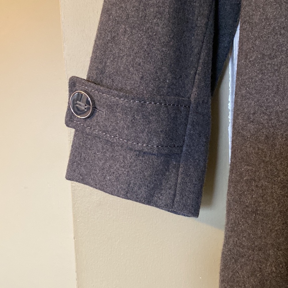Coat - Picture 12 of 13